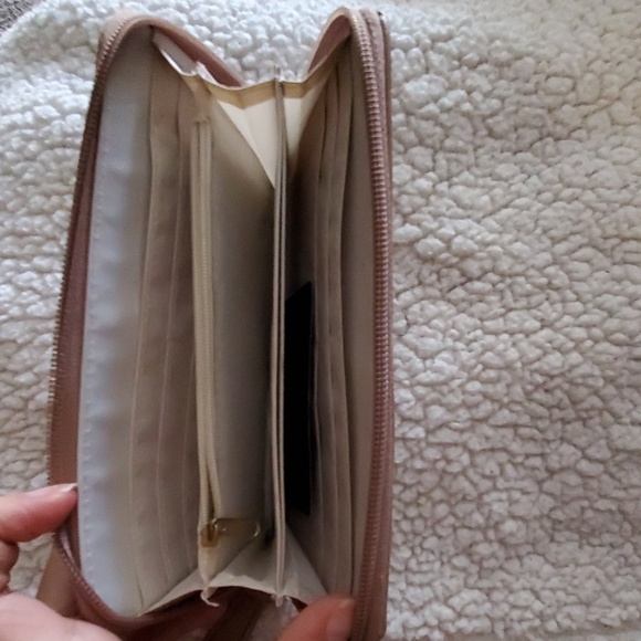 Wallet - Picture 3 of 3